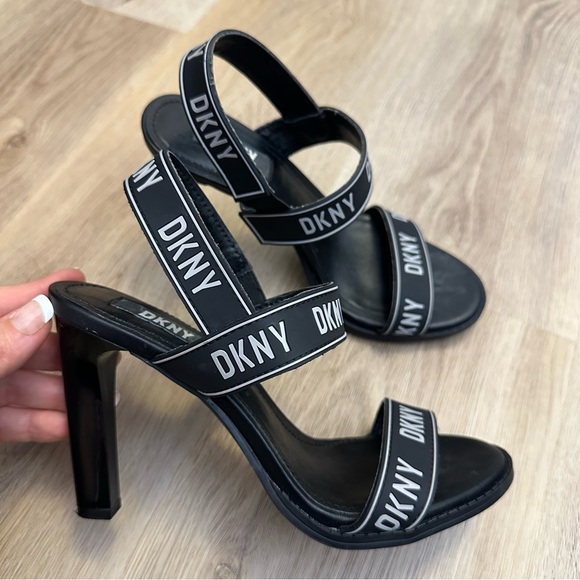 DKNY Black Logo Slingback Open Toe Sandal Heels size 6.5 - Picture 1 of 5
